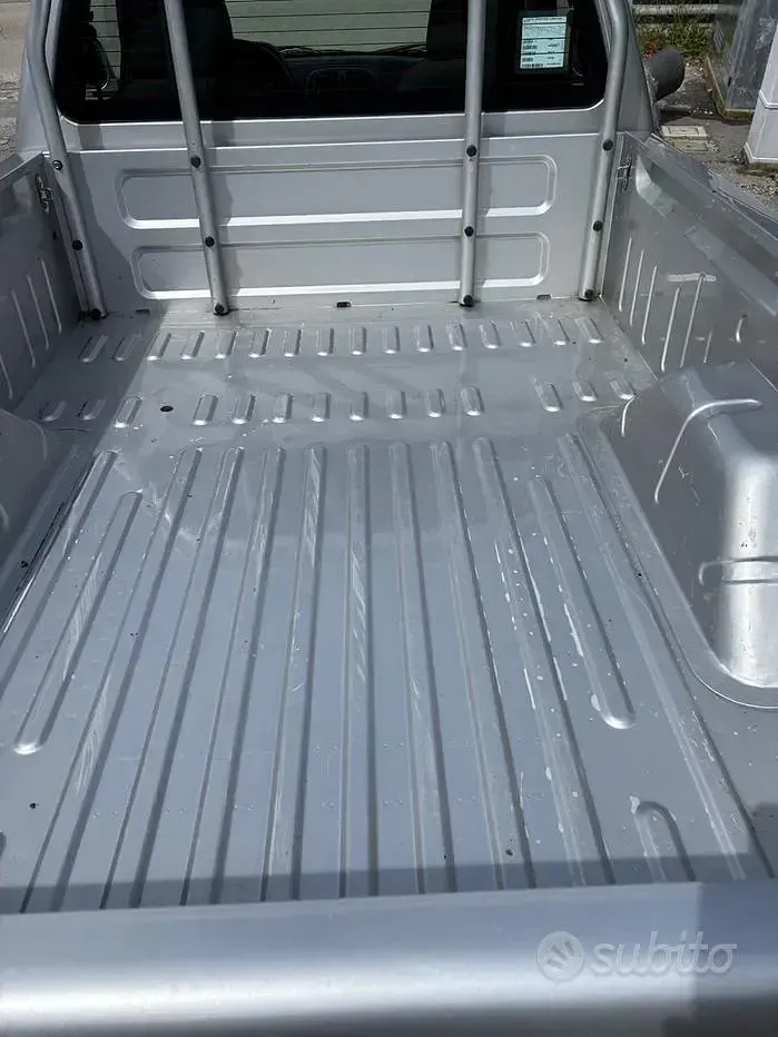Usata Tata Xenon 140 CV (102 kW) 2009 Grigio Pick-up