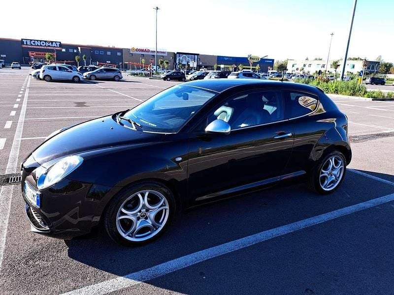 Usata Alfa Romeo MiTo Distinctive 135 CV (99 kW) 2011 Nero Utilitaria