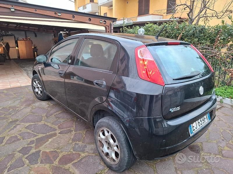 Usata Fiat Grande Punto 2011 Nero Utilitaria