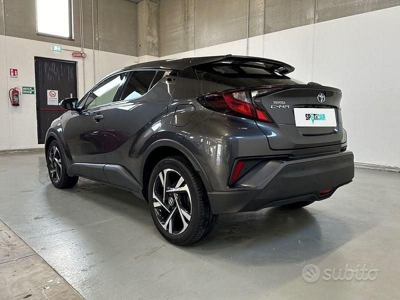 Occasion Toyota C-HR 122 ch (89 kW) 2023 Gris SUV