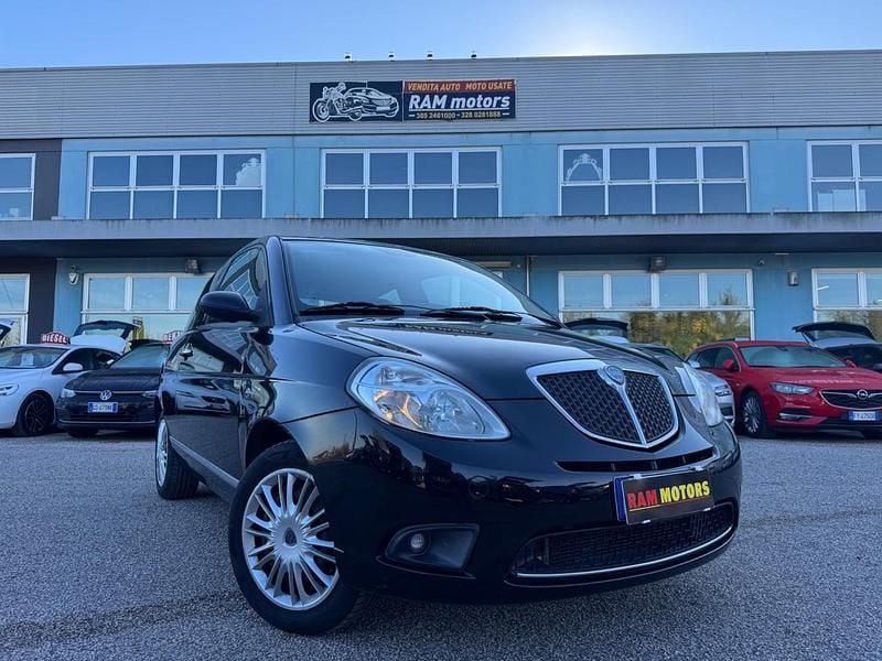 Nero Usata 2008 Lancia Ypsilon Due volumi | 4490 € (Buon prezzo) - Immagine 1/4