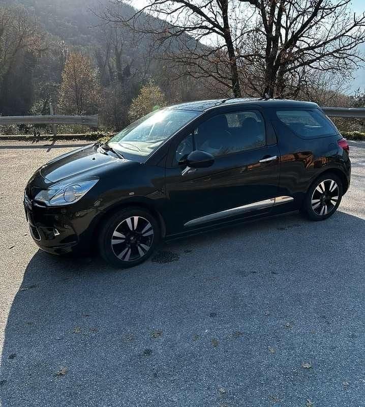 Usata DS Automobiles DS3 Chic 68 CV (50 kW) 2012 Nero Berlina