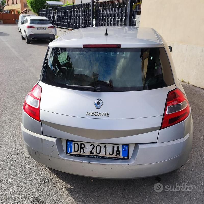 Usata Renault Mégane II 105 CV (77 kW) 2008 Grigio Berlina
