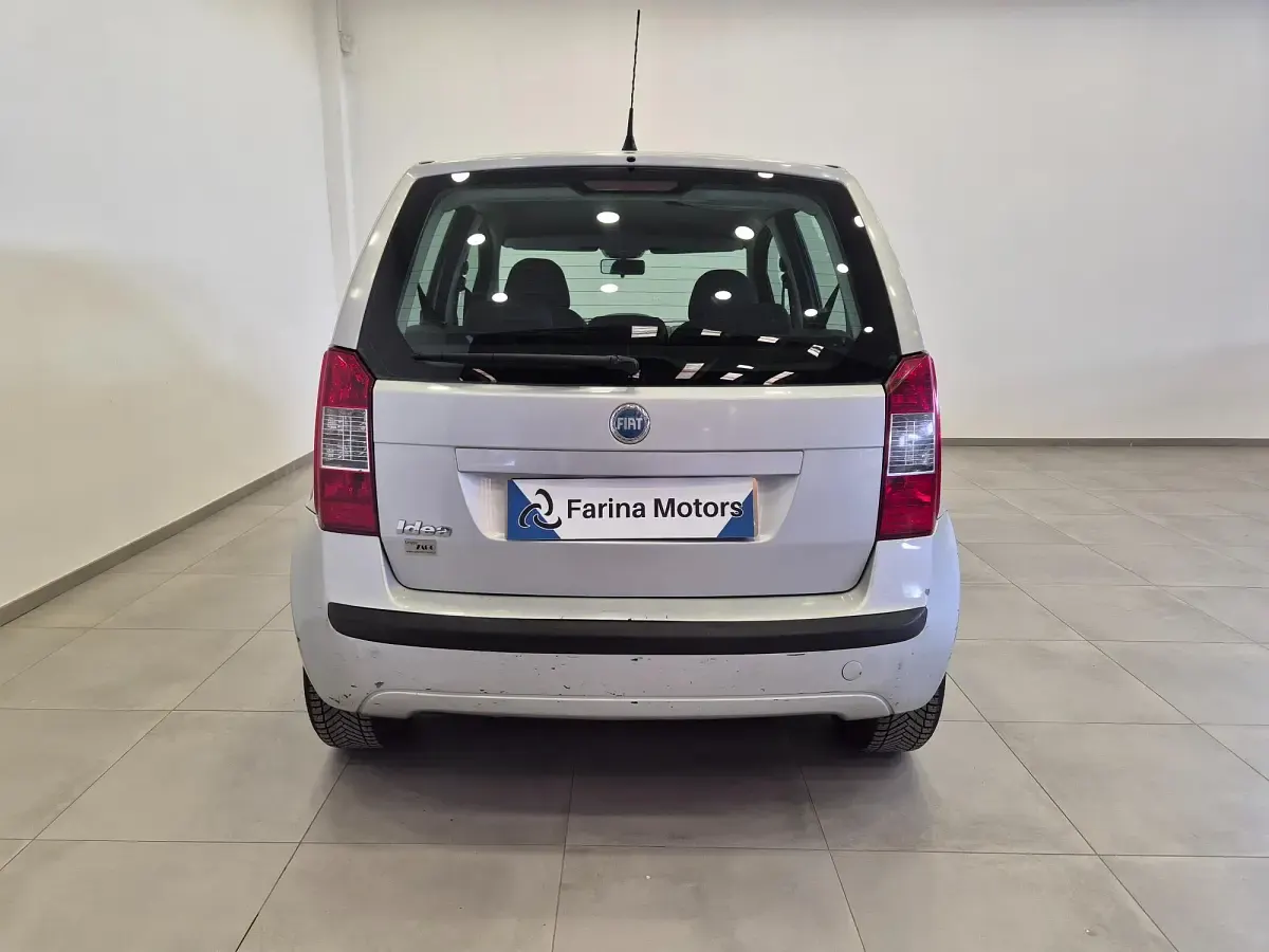 Käytetty Fiat Idea Active 77 HP (56 kW) 2007 Harmaa Tila-auto