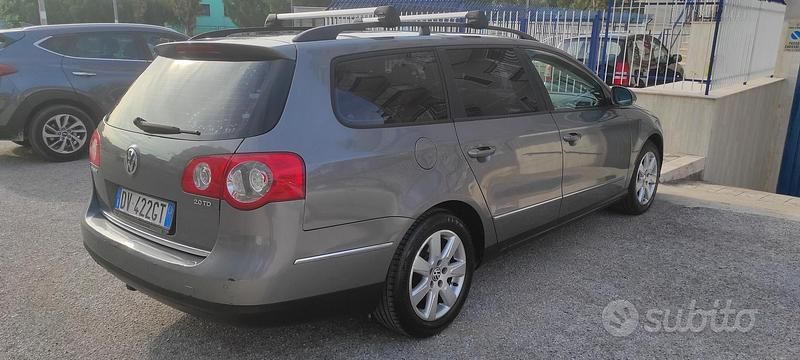 Usata VW Passat Business 140 CV (102 kW) 2009 Grigio Station wagon