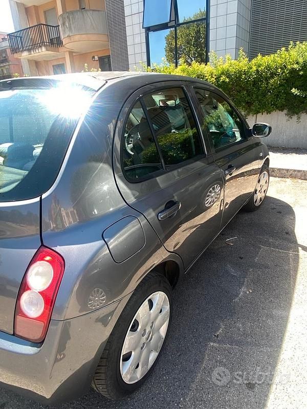 Usata Nissan Micra 80 CV (58 kW) 2003 Grigio Utilitaria