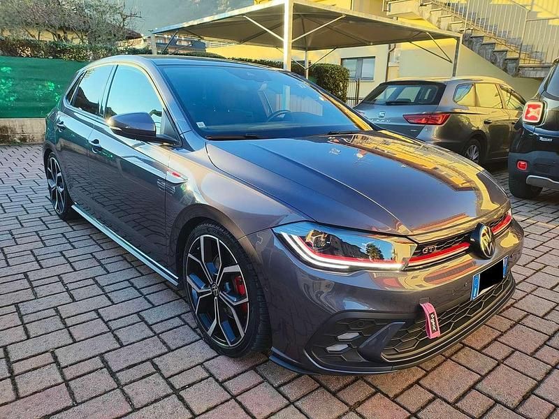 Grigio Usata 2023 VW Polo GTI Tre volumi | 26.000 € (Buon prezzo) - Immagine 1/4