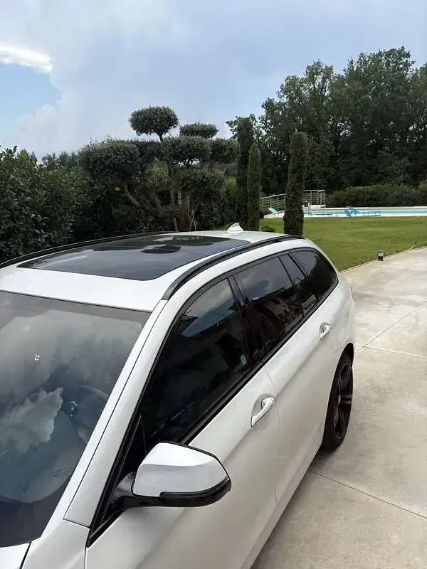 Usata BMW 520 Luxury Line 190 CV (139 kW) 2017 Bianco Station wagon