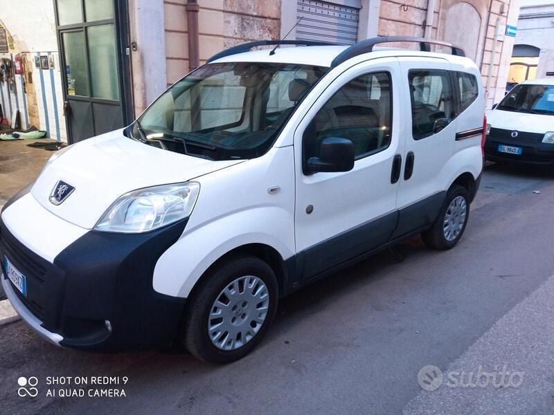 Usata Peugeot TePee Outdoor 68 CV (50 kW) 2009 Bianco Monovolume