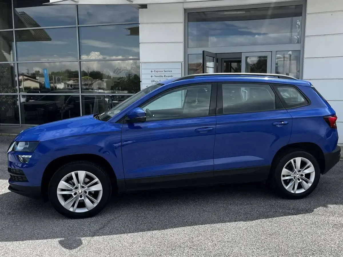 Usata Skoda Karoq Ambition 116 CV (85 kW) 2019 Blu mediterraneo SUV