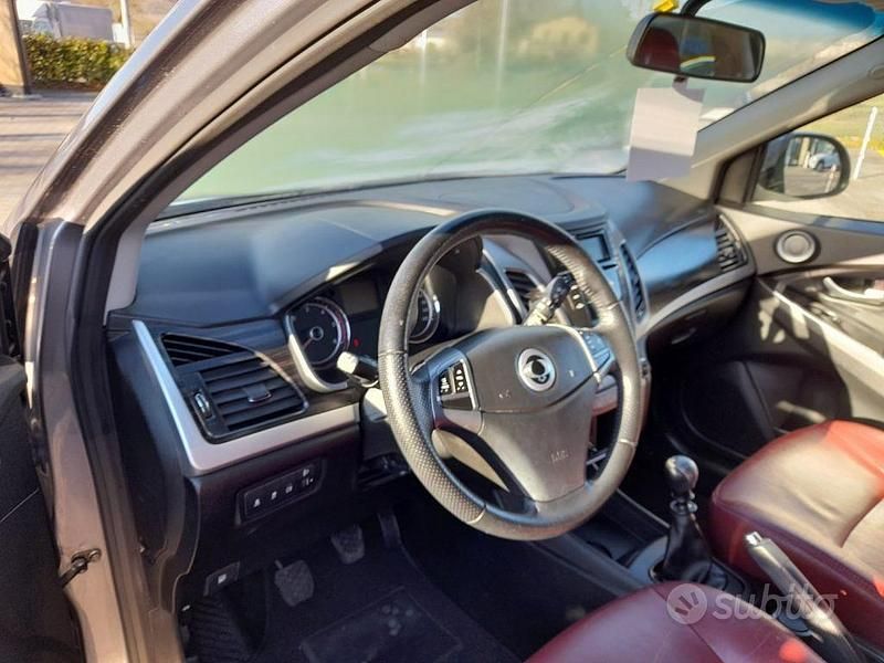 Usata SsangYong Korando 150 CV (110 kW) 2014 Grigio SUV