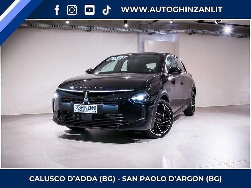 Usata Lancia Ypsilon 101 CV (74 kW) 2024 Nero Utilitaria