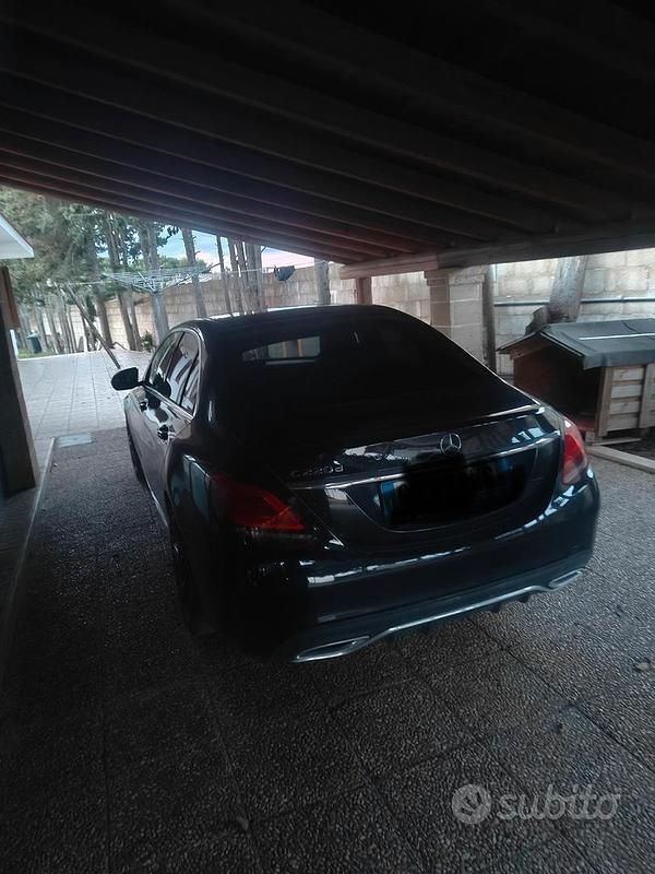 Nero Usata 2021 Mercedes C220 AMG Tre volumi | 29.990 € (Ottimo prezzo) - Immagine 1/4