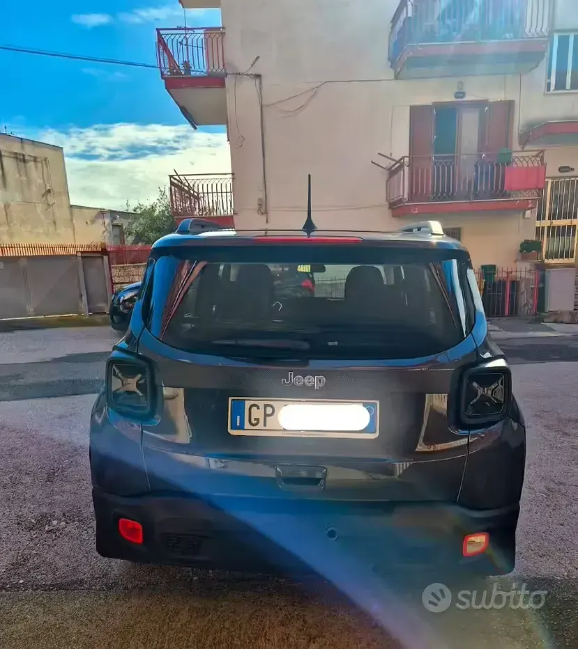 Usata Jeep Renegade 130 CV (95 kW) 2023 Grigio SUV