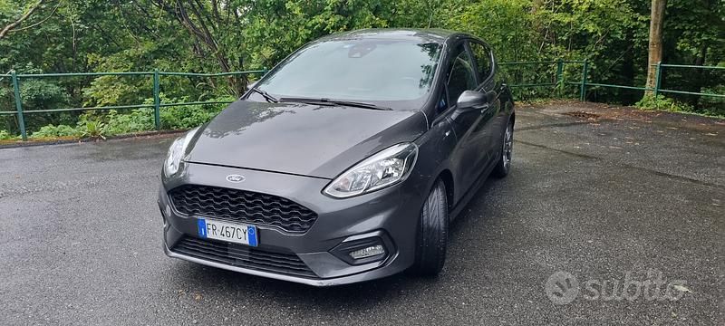 Usata Ford Fiesta ST-Line 125 CV (91 kW) 2018 Grigio Utilitaria