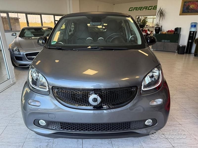 Usata Smart ForFour Prime 90 CV (66 kW) 2015 Grigio Utilitaria