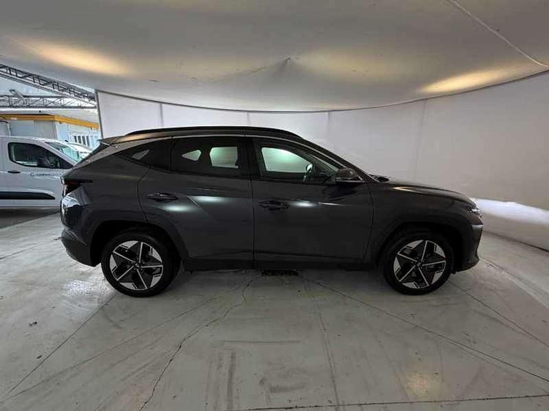 Usata Hyundai Tucson 136 CV (100 kW) 2024 Grigio aluminio SUV