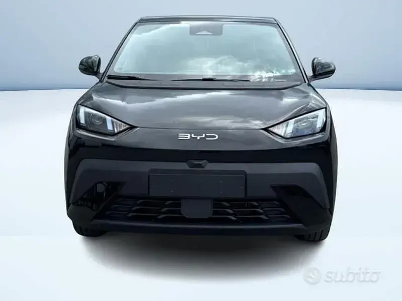Nuova BYD Dolphin Surf Boost 63 kW (87 CV) 2026 Nero Utilitaria
