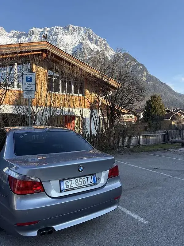 Usata BMW 530 231 CV (169 kW) 2003 Grigio Berlina