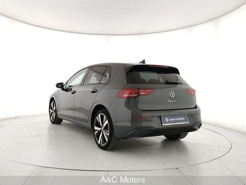 Usata VW Golf VIII Life 204 CV (150 kW) 2025 Grigio Utilitaria