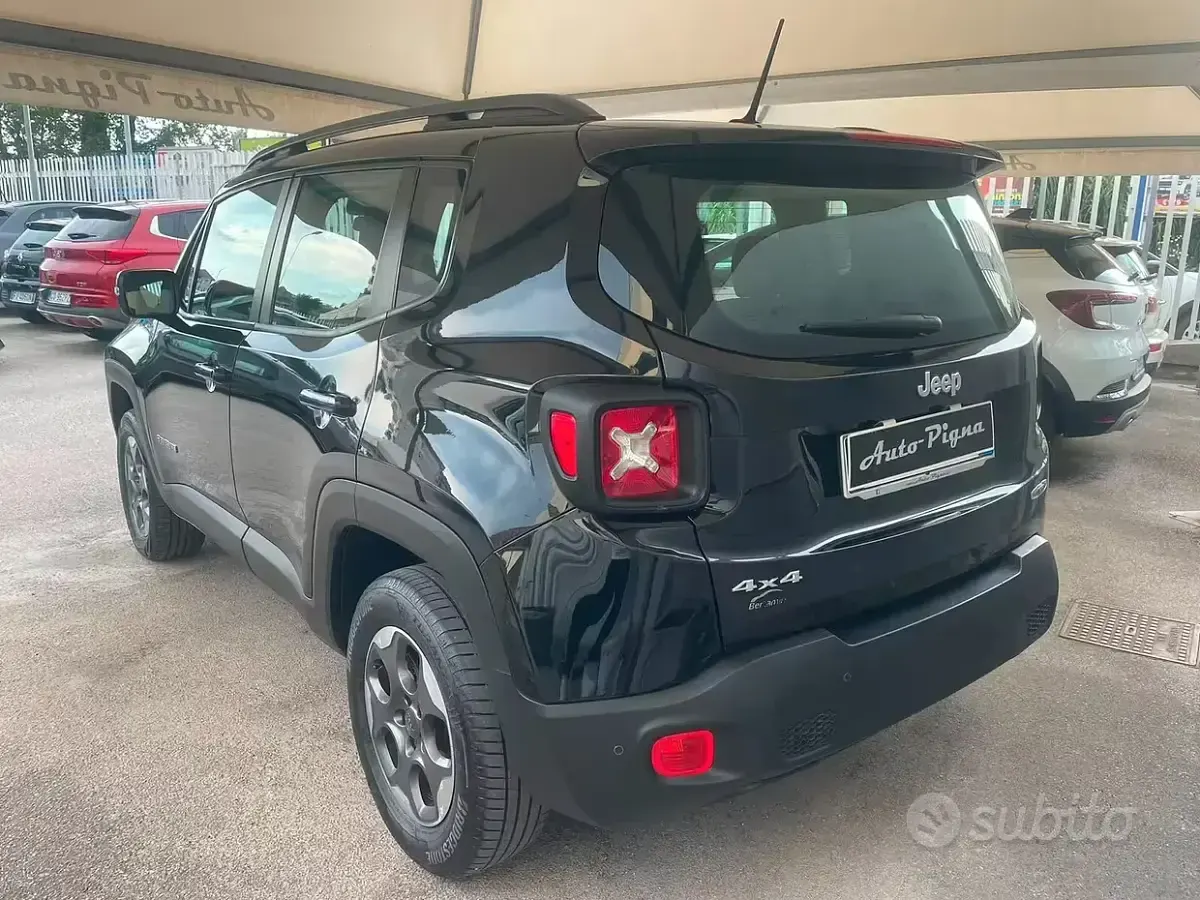 Usata Jeep Renegade Longitude 140 CV (102 kW) 2016 Nero SUV