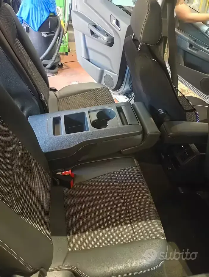 Usata Opel Zafira 125 CV (91 kW) 2011 Grigio Monovolume