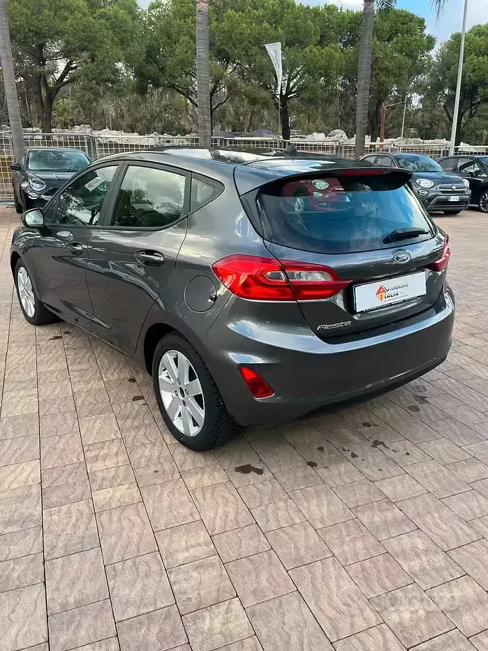 Usata Ford Fiesta Vignale 86 CV (63 kW) 2018 Grigio Utilitaria