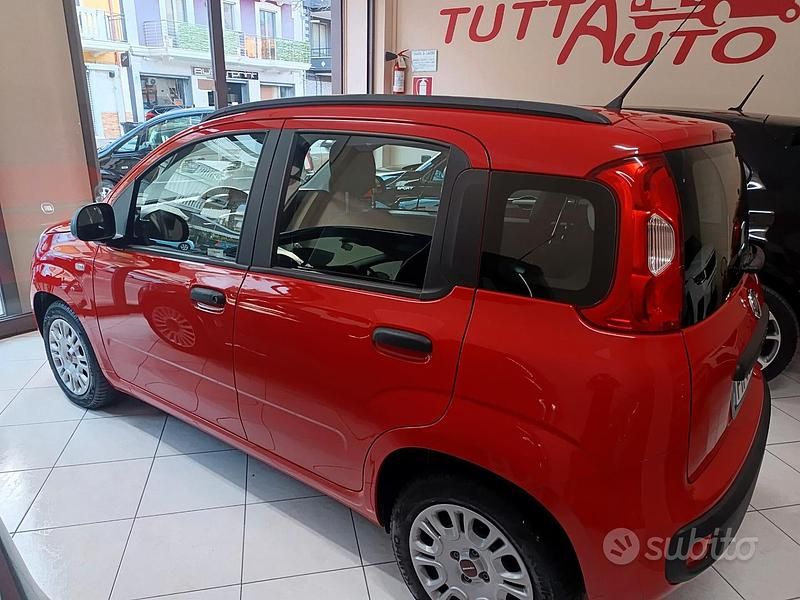 Usata Fiat Panda Easy 80 CV (58 kW) 2017 Rosso Furgone