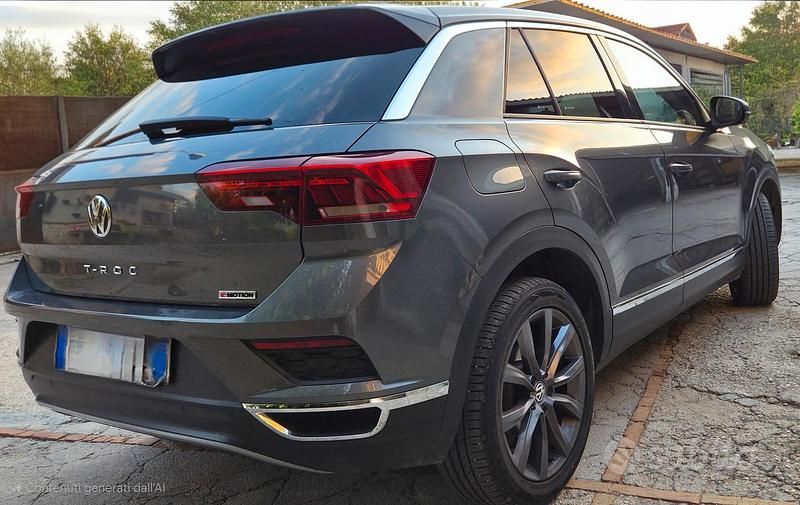 Usata VW T-Roc Advance 150 CV (110 kW) 2018 Grigio SUV