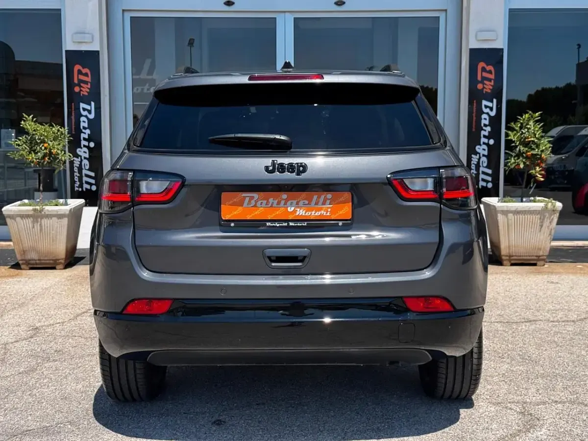Usata Jeep Compass Summit 131 CV (96 kW) 2025 Grigio SUV