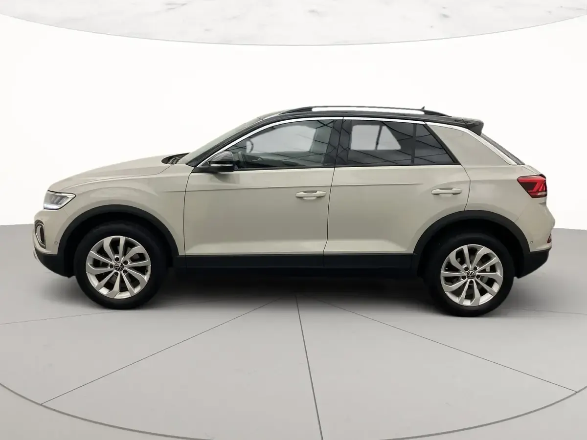 Usata VW T-Roc Life 2023 Ascot grey nero SUV