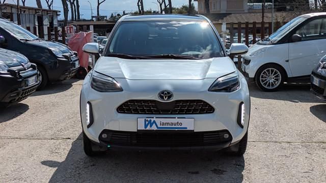 Usata Toyota Yaris Hybrid 92 CV (67 kW) 2021 Bianco Monovolume