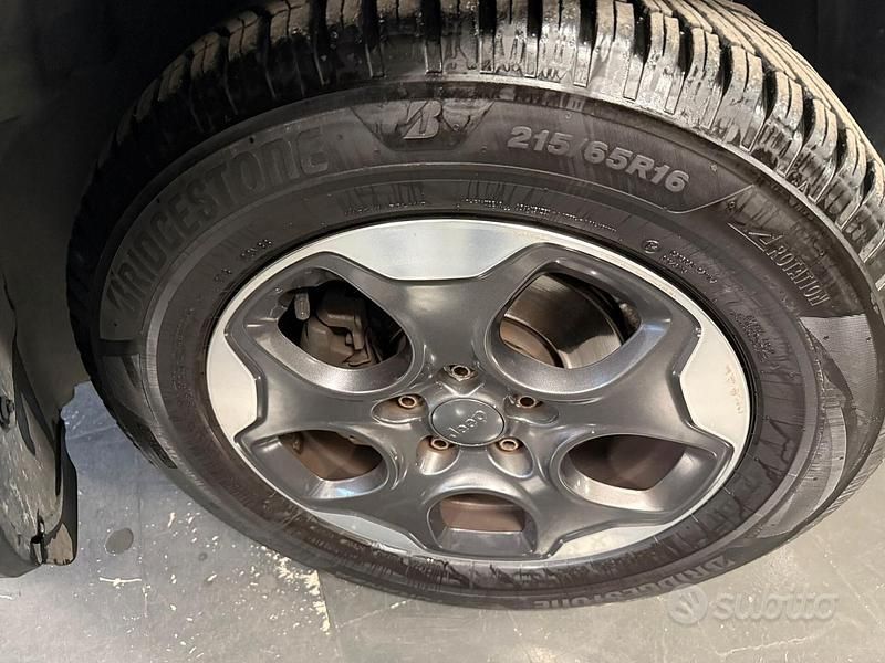 Usata Jeep Renegade Longitude 120 CV (88 kW) 2015 Nero SUV