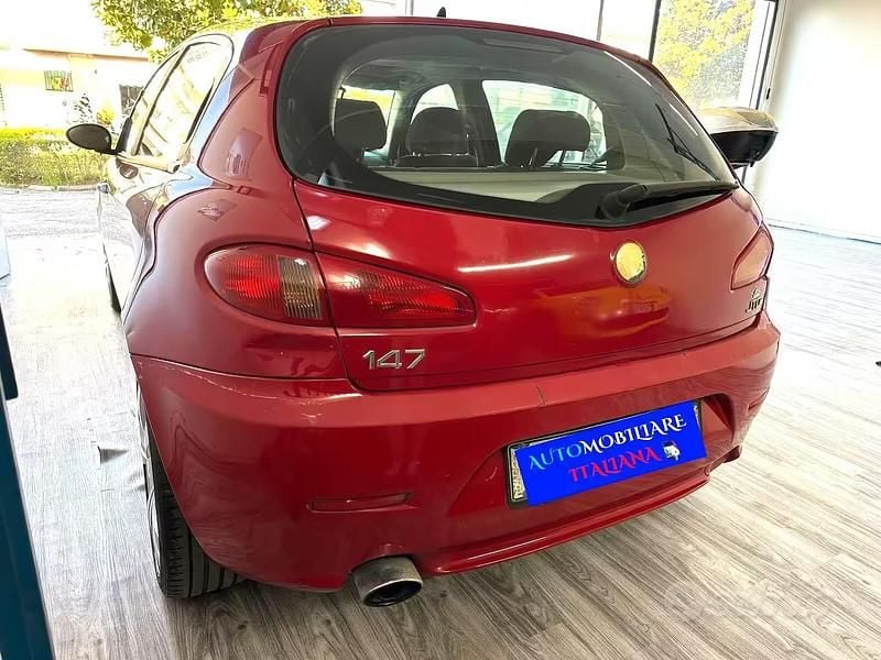 Usata Alfa Romeo 147 149 CV (109 kW) 2007 Rosso Utilitaria