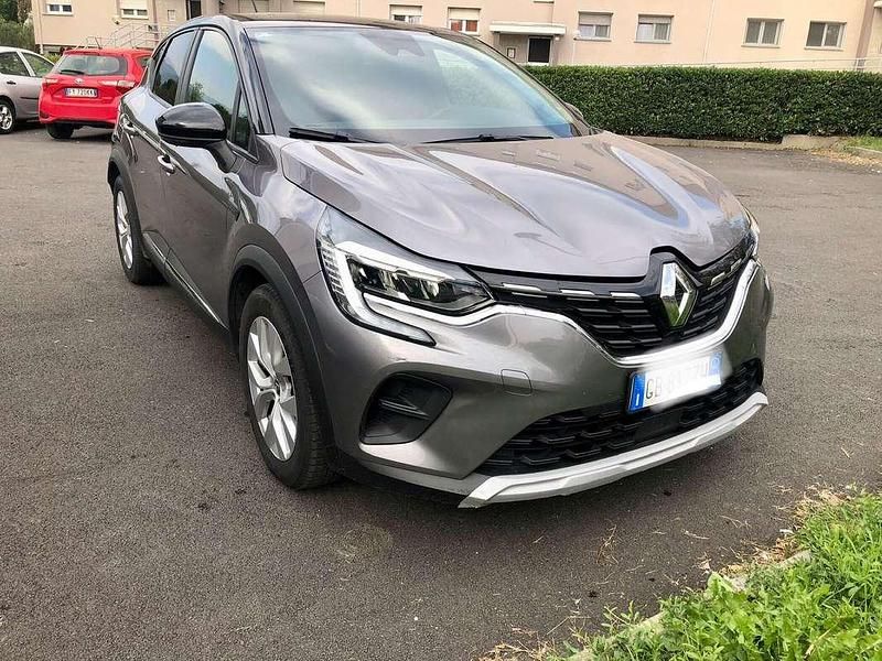 Usata Renault Captur Zen 101 CV (74 kW) 2020 Grigio SUV
