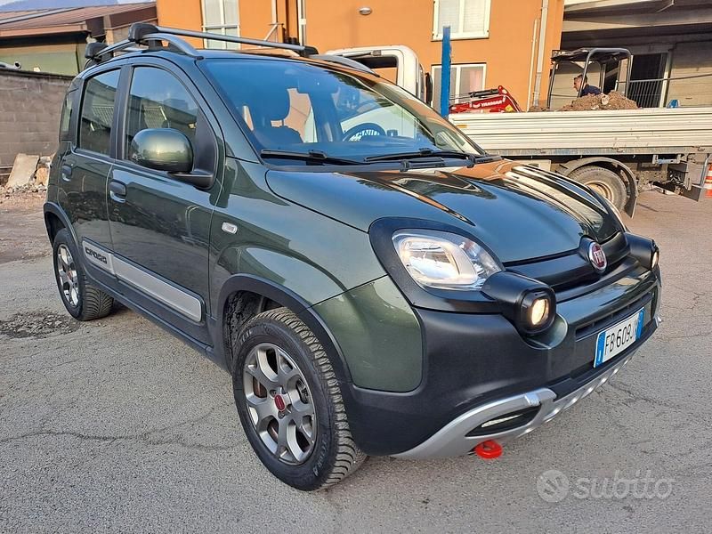 Usata Fiat Panda Cross Cross 90 CV (66 kW) 2015 Verde Utilitaria