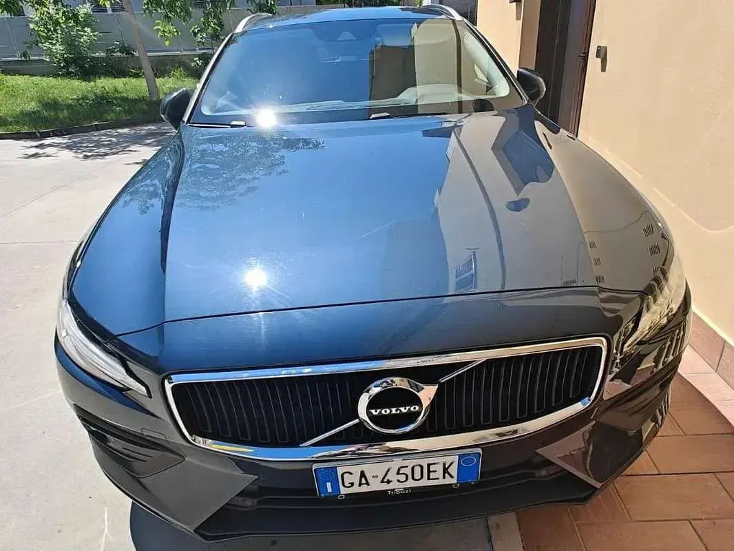 Usata Volvo V60 Business Edition 190 CV (139 kW) 2020 Station wagon