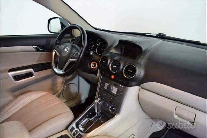 Usata Opel Antara Edition 184 CV (135 kW) 2012 Nero SUV