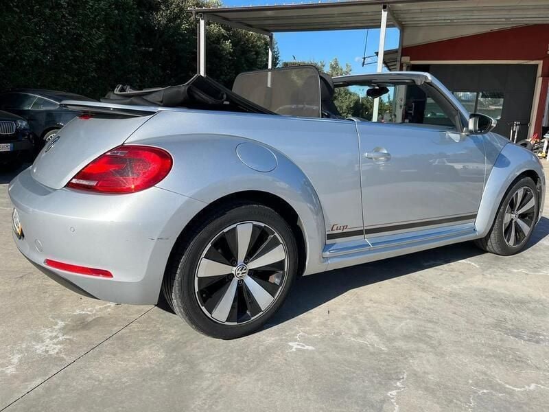 Usata VW Beetle Cabriolet Sport 150 CV (110 kW) 2016 Grigio Cabrio