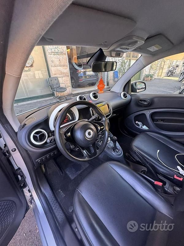 Usata Smart ForTwo Coupé 71 CV (52 kW) 2018 Utilitaria