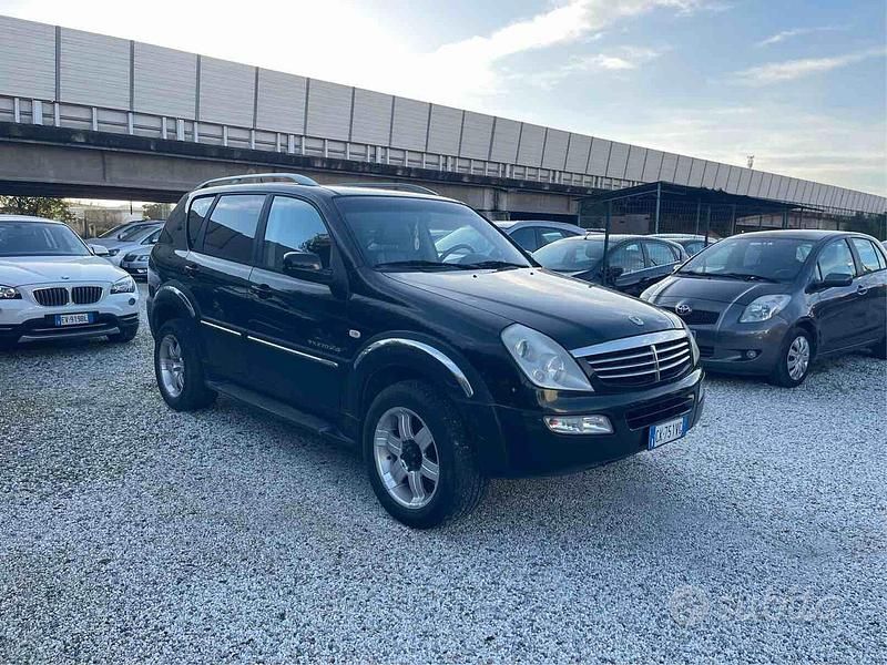 Usata SsangYong Rexton 165 CV (121 kW) 2009 Nero SUV