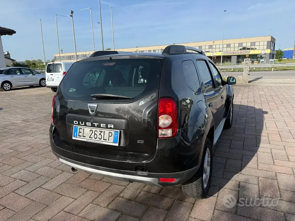 Usata Dacia Duster 110 CV (80 kW) 2012 Blu SUV