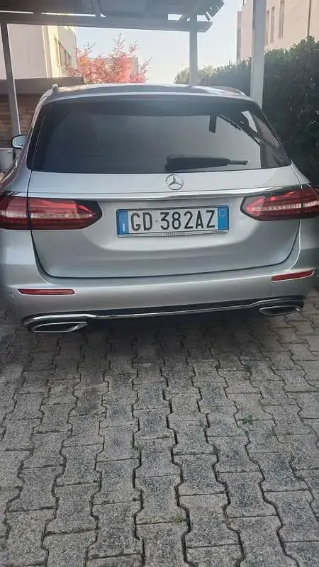 Usata Mercedes E220 Business 194 CV (142 kW) 2020 Station wagon