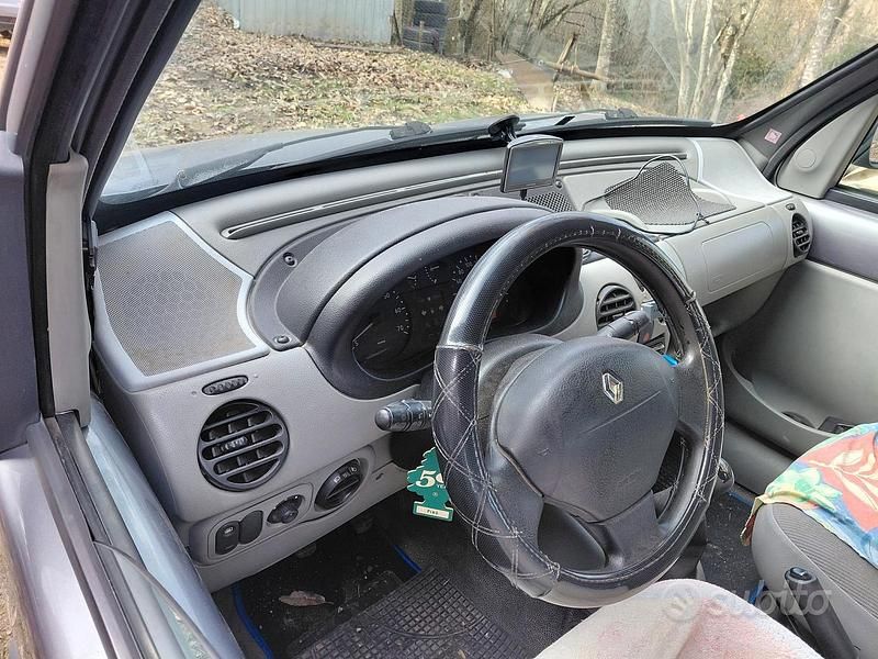 Usata Renault Kangoo 2002 Grigio Berlina