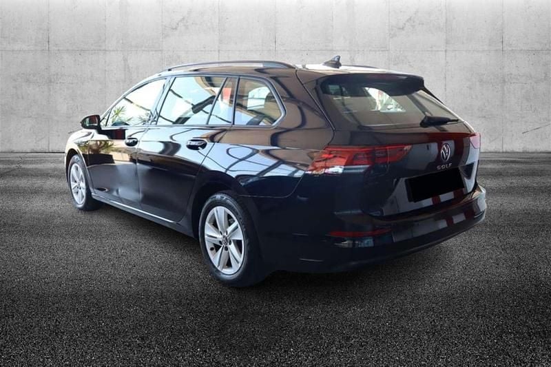 Usata VW Golf VIII Life 150 CV (110 kW) 2024 Nero Station wagon