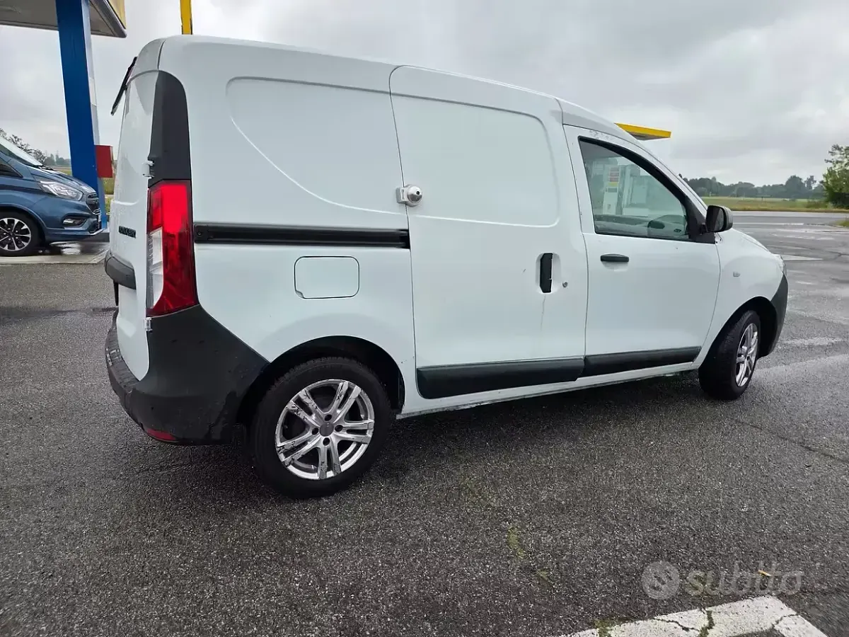 Usata Dacia Dokker 109 CV (80 kW) 2021 Bianco Monovolume