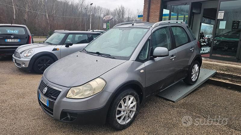 Usata Fiat Sedici Emotion 119 CV (87 kW) 2007 Grigio SUV