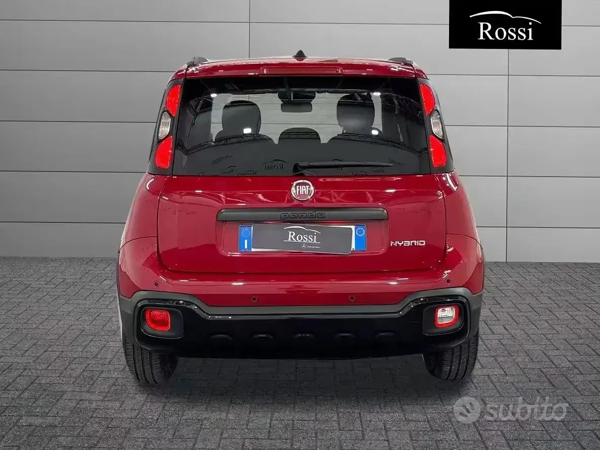 Usata Fiat Panda Cross Cross 70 CV (51 kW) 2025 Rosso alfa Utilitaria