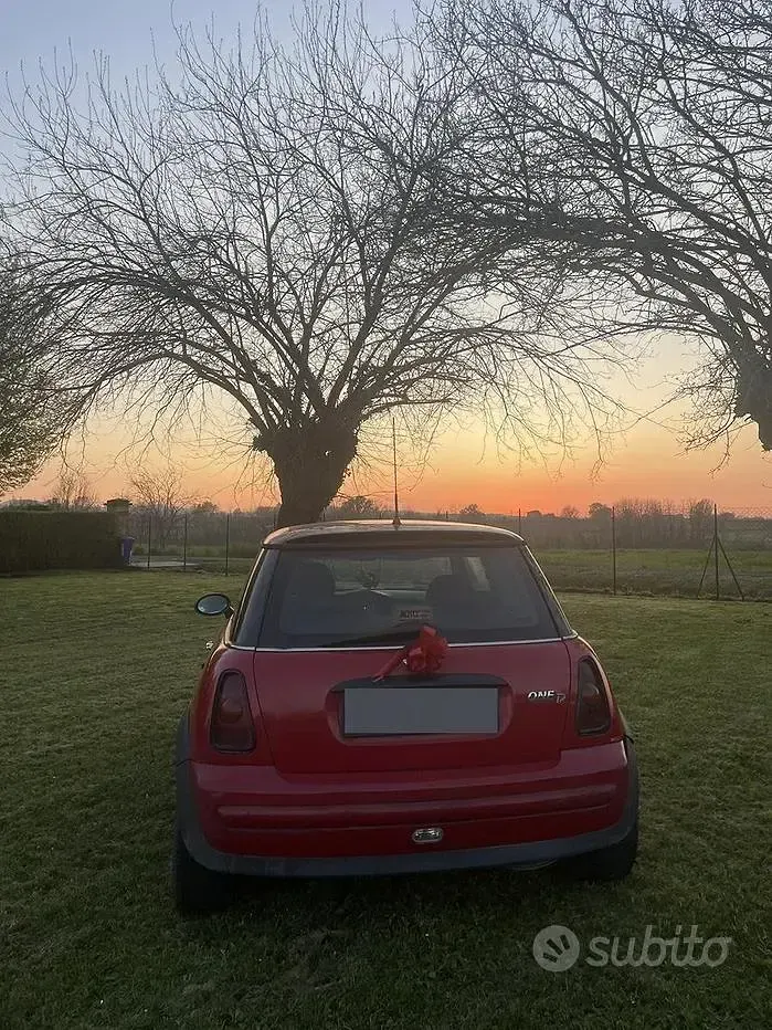Usata Mini Cooper 75 CV (55 kW) 2003 Rosso Utilitaria
