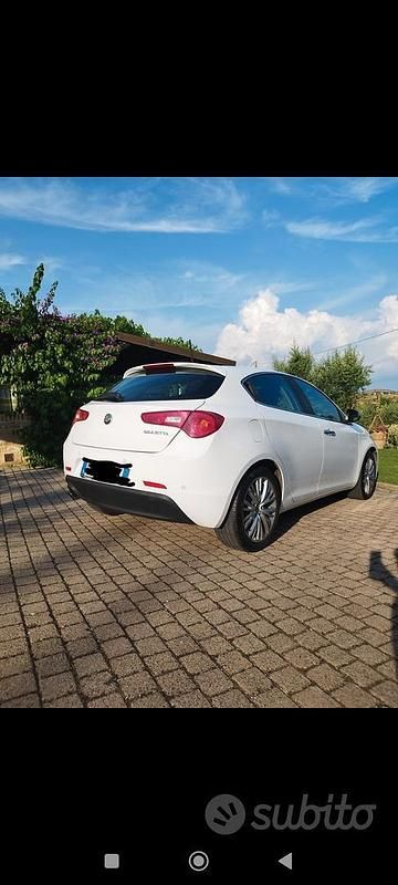 Usata Alfa Romeo Giulietta 120 CV (88 kW) 2016 Bianco Berlina